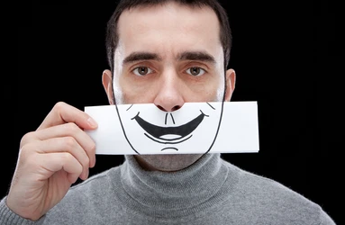 افسردگی پنهان پشت لبخند