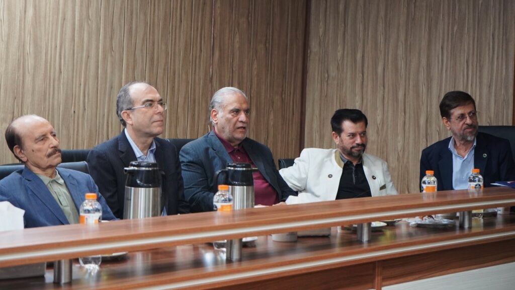 دکتر محمد حاتمی در آیین اعطای اعتبارنامه و ارتقای سلامت روان